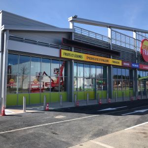 reference-vitrage-isolant-sécurité-sun-perform-chantier-grand-frais-quetigny-vit-specialiste-du-vitrage-pour-les-professionnels