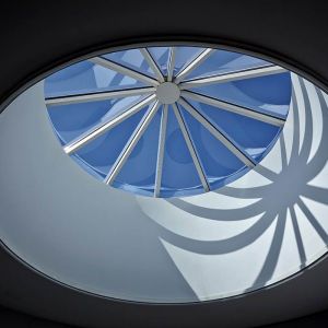 reference-plafonnier-vitrage-controle-solaire-vit-chantier-du-groupe-vit-specialiste-du-vitrage-pour-les-professionnels